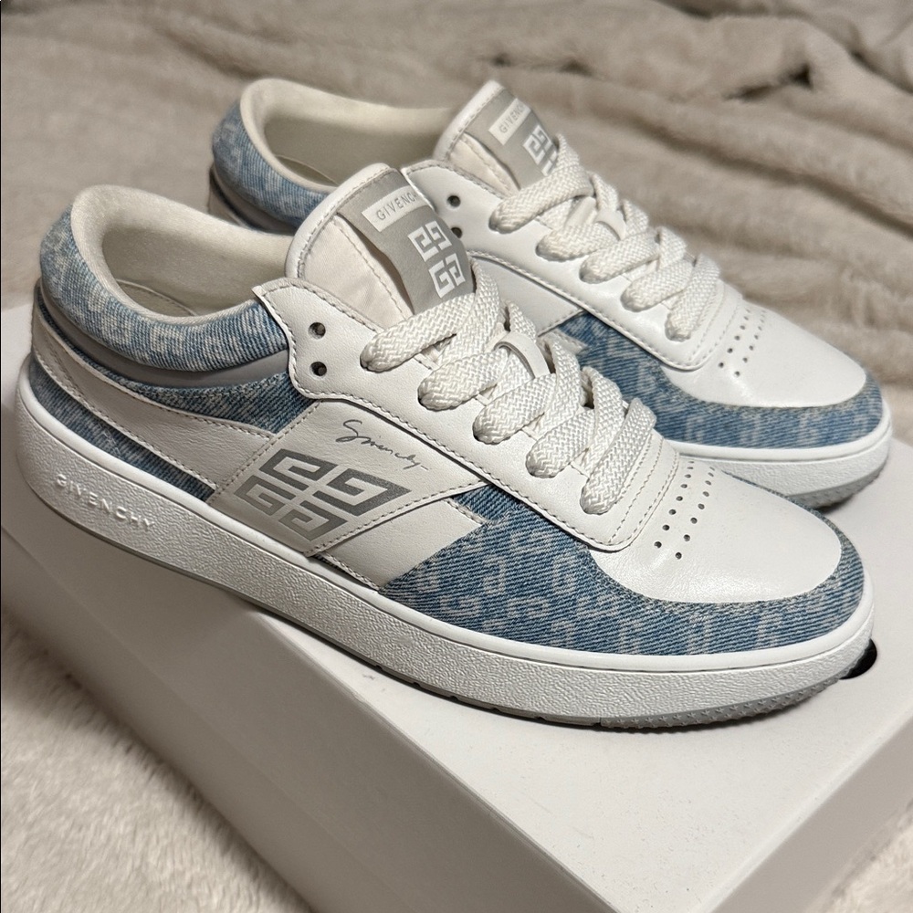 Givenchy Sneaker